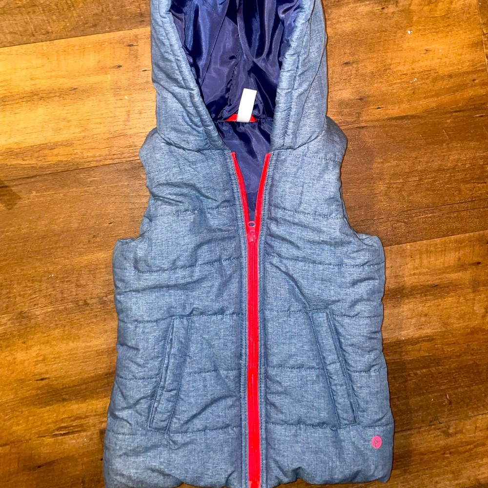 Girls size small vest NEW w/o tags